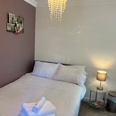 Sleepneat Bed & Breakfast Ascot  Ngoại thất bức ảnh