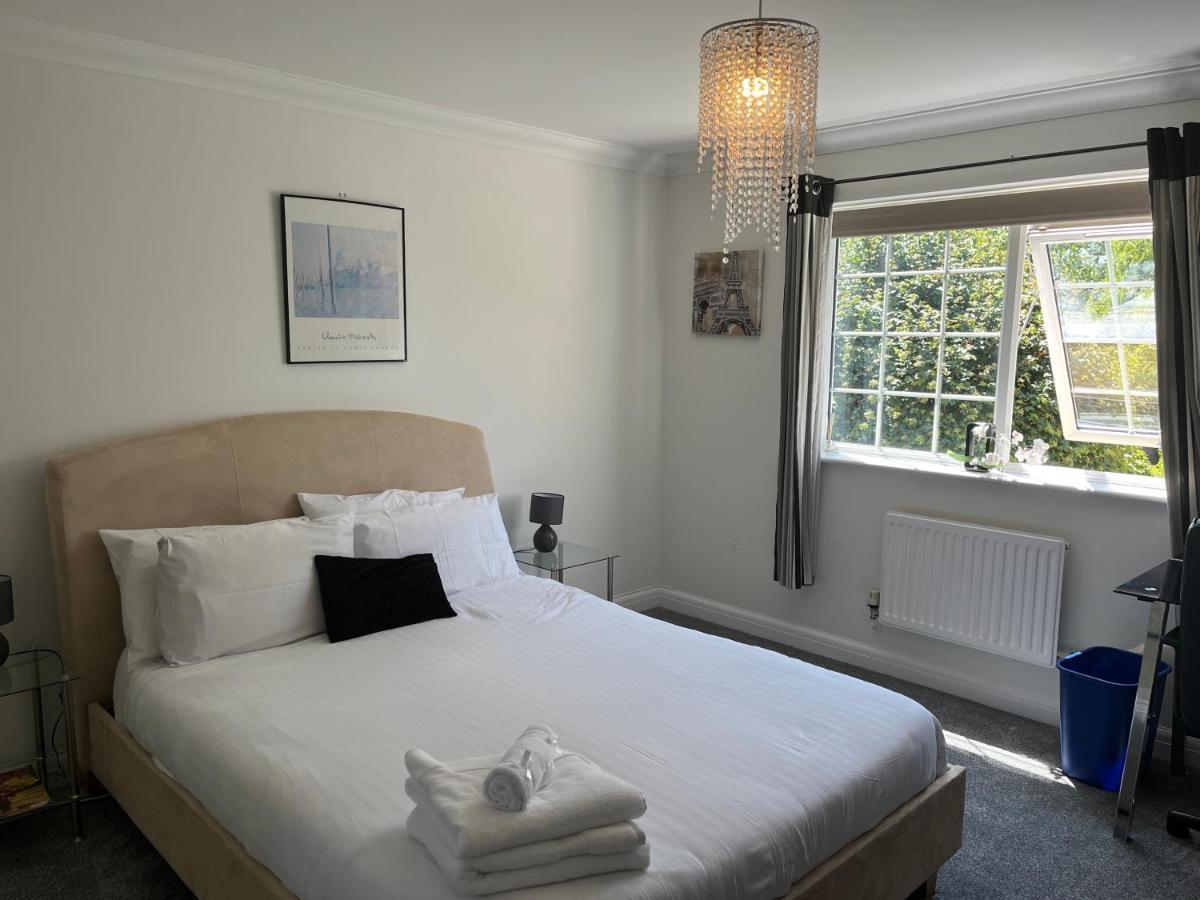 Sleepneat Bed & Breakfast Ascot  Ngoại thất bức ảnh