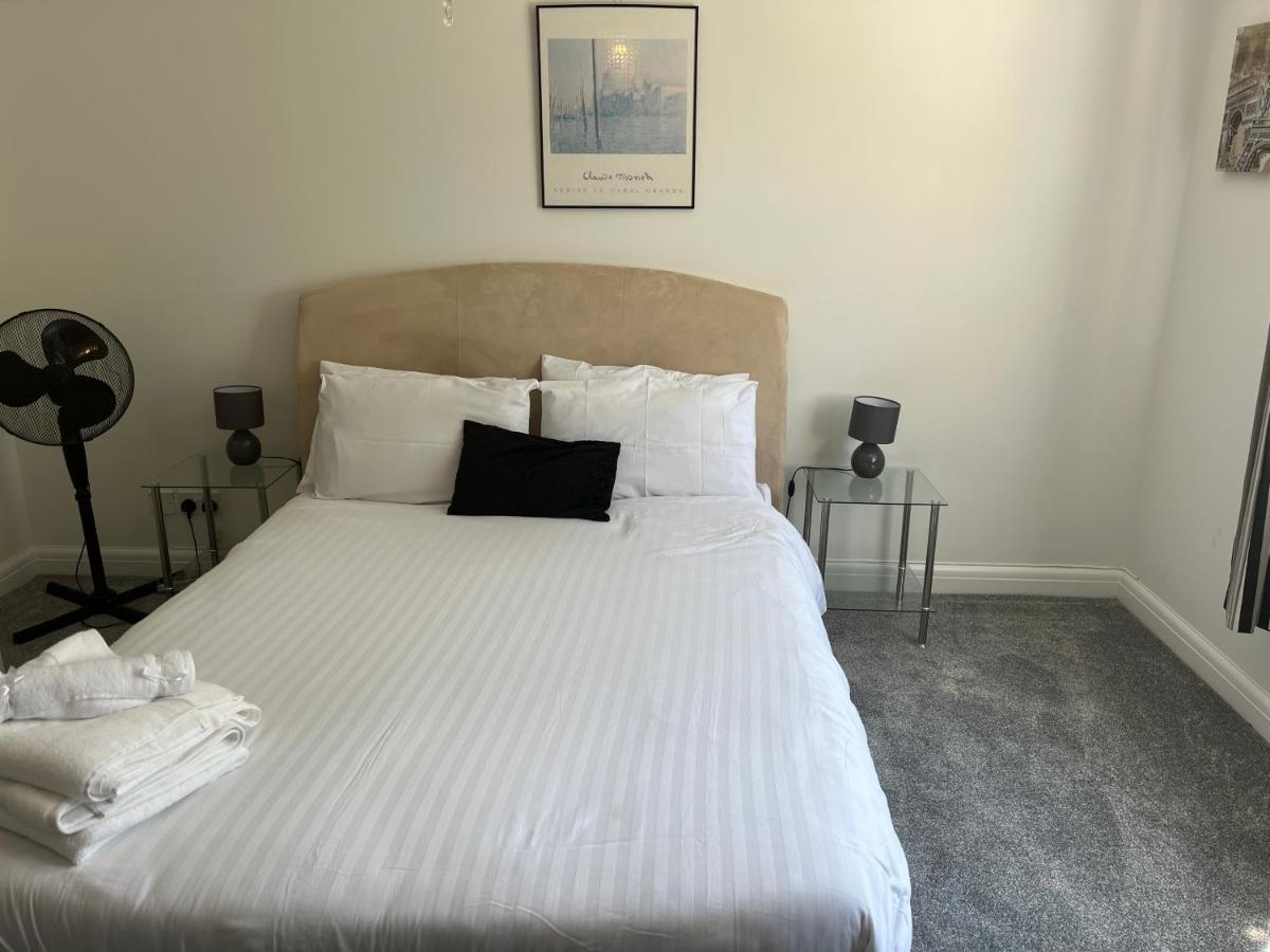 Sleepneat Bed & Breakfast Ascot  Ngoại thất bức ảnh