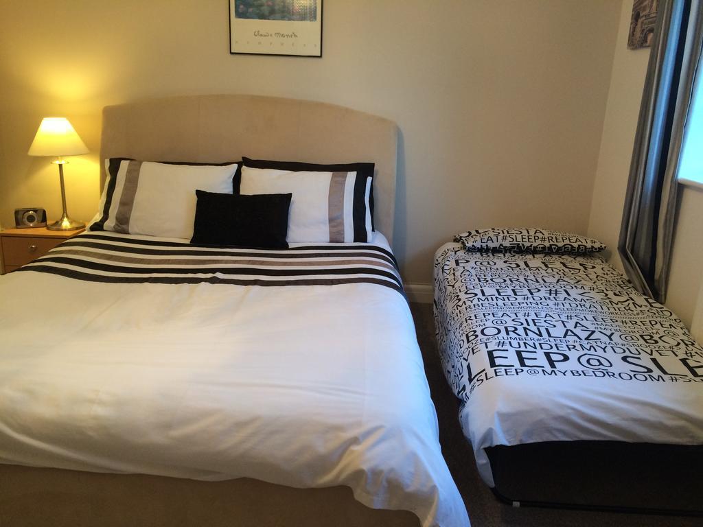 Sleepneat Bed & Breakfast Ascot  Ngoại thất bức ảnh