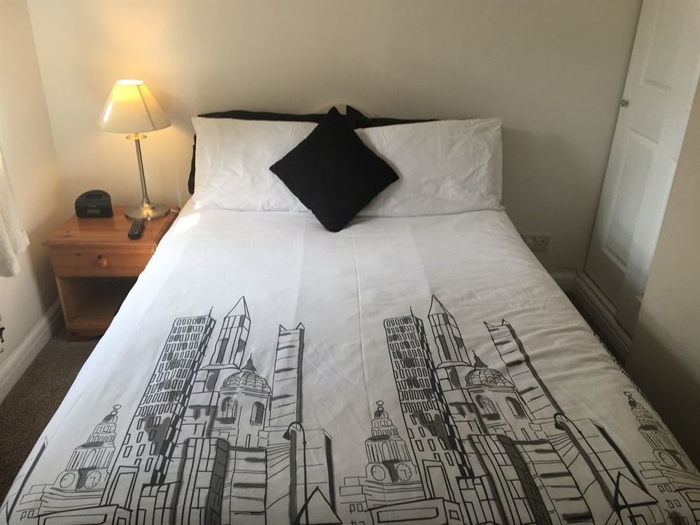 Sleepneat Bed & Breakfast Ascot  Ngoại thất bức ảnh
